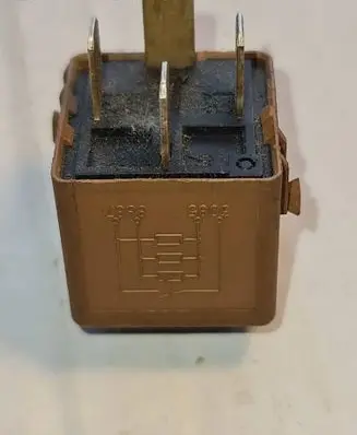 BMW 5 E39 Other relay V23134K59X108 6136 1388729