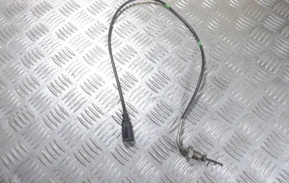 Volkswagen Golf VII Exhaust gas temperature sensor 04L906088BQ