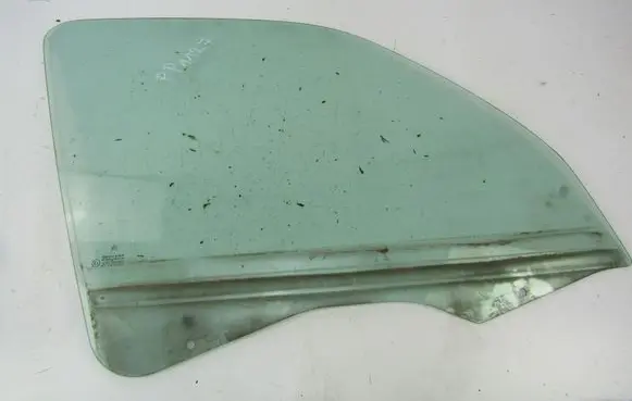 Citroen Xsara Picasso Front door window glass four-door 