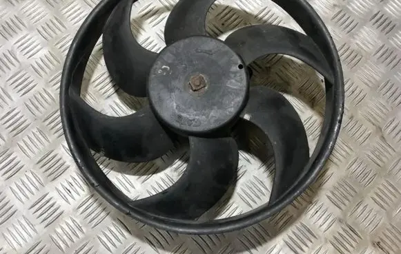 Fiat Punto (176) Radiator cooling fan shroud 7774581