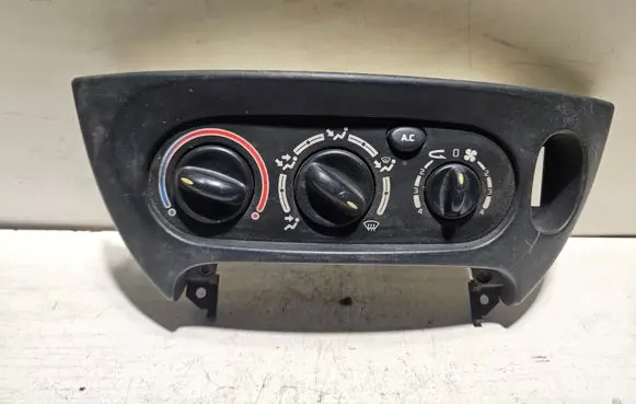 Renault Scenic I Climate control unit 657120V 101589