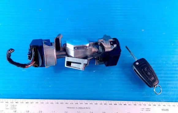 Ford Mondeo MK IV Ignition lock 3M513F880A