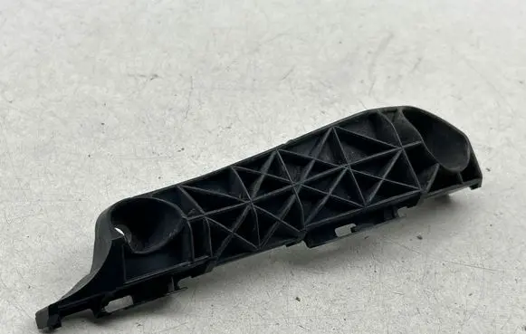 Front bumper mounting bracket