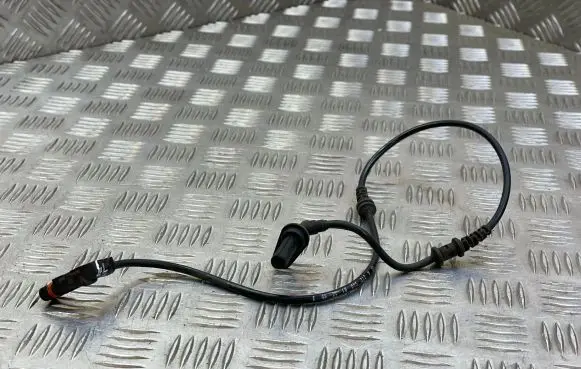 Mercedes-Benz E W212 ABS brake wheel speed sensor A2125400117
