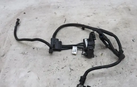 Hyundai i30 Positive cable (battery) GMAUTO4574097
