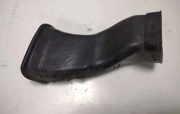 Volvo XC90 Air intake duct part 31370228
