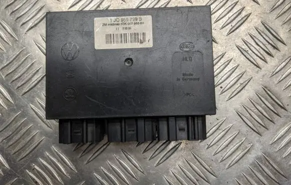 Volkswagen PASSAT B5.5 Comfort/convenience module 1J0959799S 5DK00795350