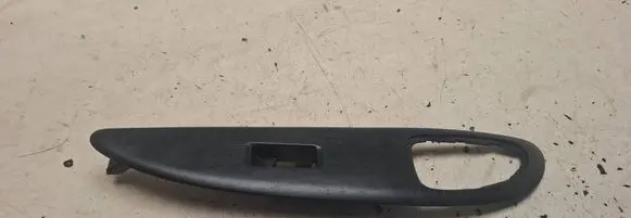 Nissan Primera Front door window switch trim 80960AV660