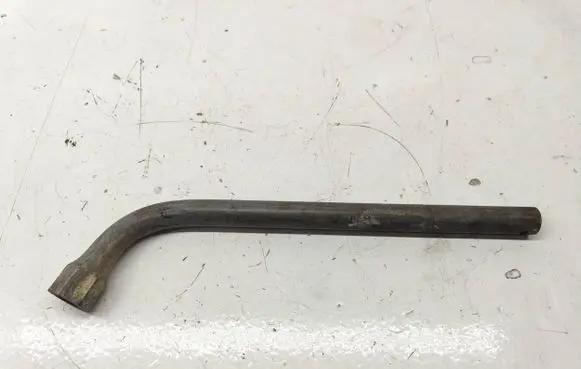 Volkswagen Transporter - Caravelle T4 Wheel nut wrench 701012219