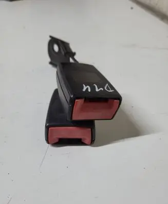 Mercedes-Benz E W211 Rear seatbelt buckle 2118600269 567133602A