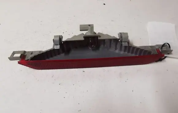 Toyota Avensis Verso Third/center stoplight E43020001