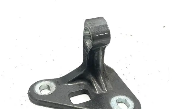 Mercedes-Benz CLS C219 Front door lower hinge ISE0608