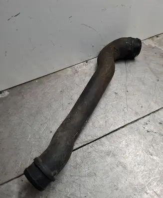 Volkswagen Golf III Intercooler hose/pipe 1H0115770A
