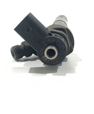 Volkswagen Golf VII Fuel injector 0445110475 04L130277E