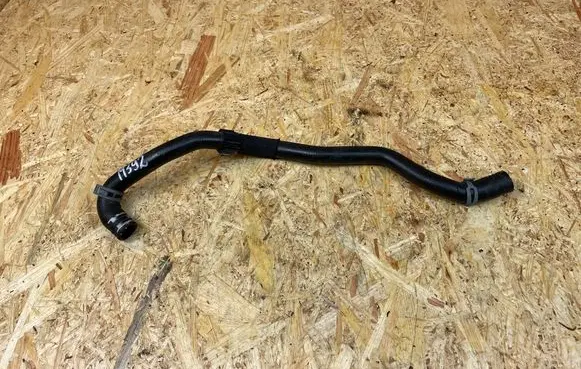 Audi A4 S4 B9 8W Engine coolant pipe/hose 8W0145947E