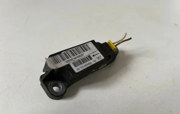 Mercedes-Benz C W204 Airbag deployment crash/impact sensor 0018204426 0003021151000237