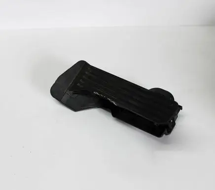 Volkswagen Jetta V Accelerator throttle pedal 1K2721503M
