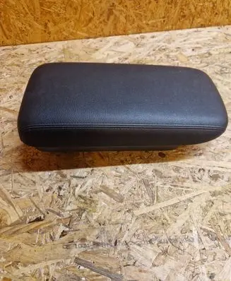 Mitsubishi Outlander Armrest 13117