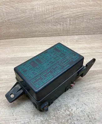 Mitsubishi Lancer Fuse box set MB818623