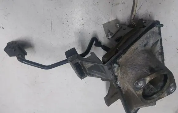 Audi A8 S8 D2 4D Pedal assembly 4D1723115H