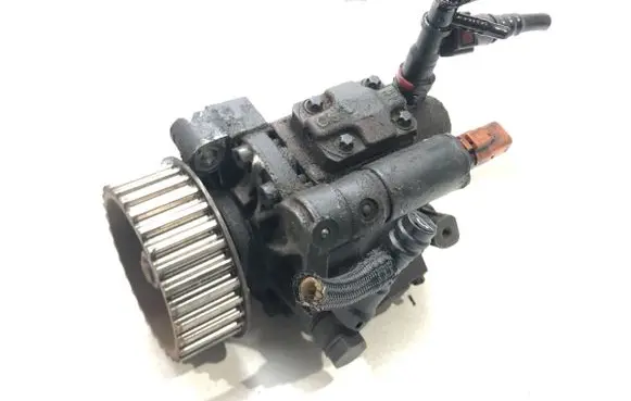 Renault Scenic II - Grand scenic II Fuel injection high pressure pump 8200663258
