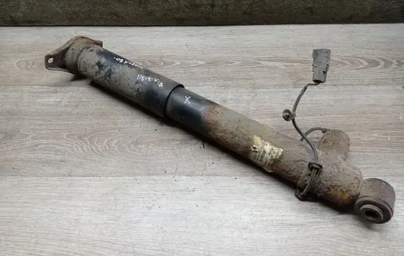 Volvo XC70 Rear shock absorber/damper 1643466 31262315