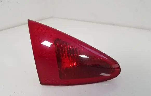 Alfa Romeo 147 Tailgate rear/tail lights 46556346
