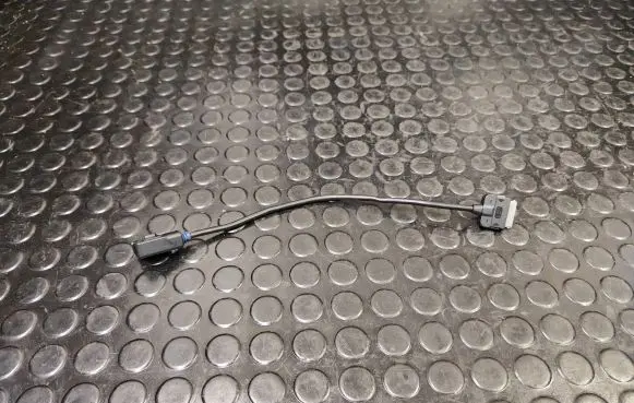 Audi Q5 SQ5 iPod connector socket 5N0035554B