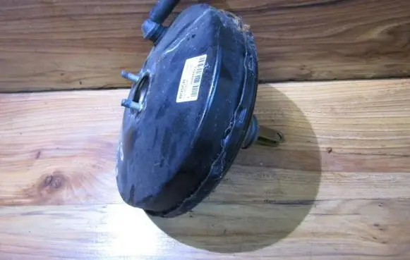 Volvo S40, V40 Brake booster 30884423