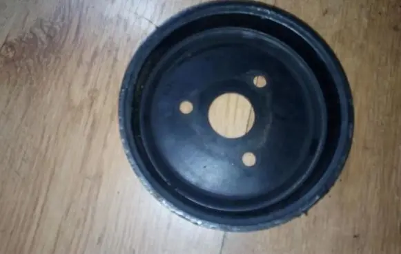 Opel Corsa D Water pump pulley 90531737