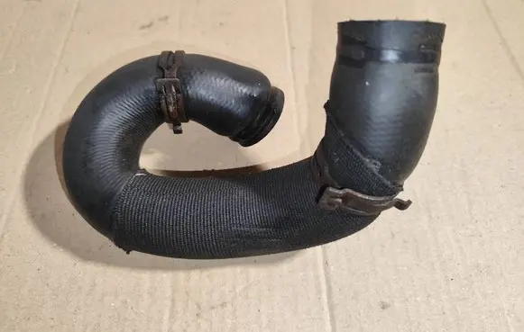 Opel Zafira A Engine coolant pipe/hose 24421116 1301637