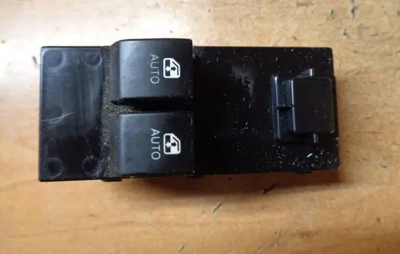 KIA Ceed Electric window control switch 935701H020 3694931000