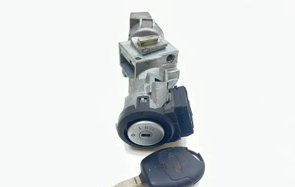 Ford Focus C-MAX Ignition lock 3M513F880AA