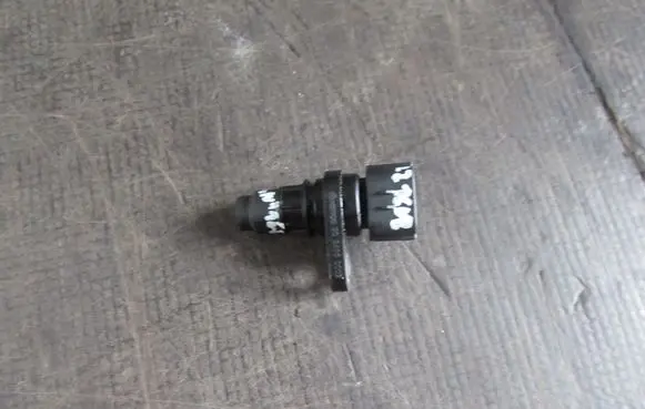 KIA Rio Crankshaft position sensor 3918003100