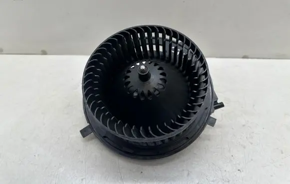 Volkswagen Caddy Heater fan/blower 5Q1819021E