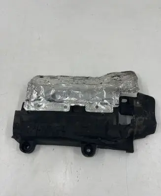 Volvo XC90 Heat shield in engine bay 