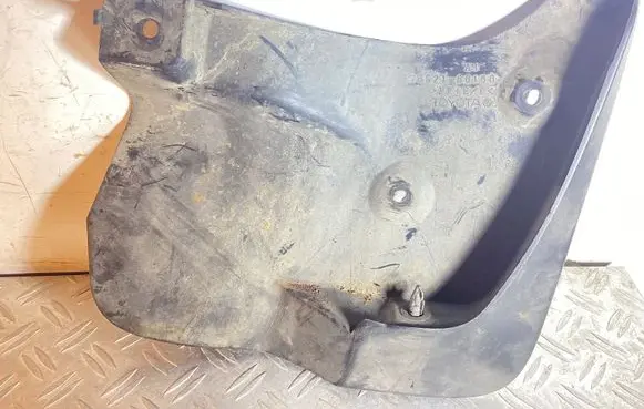 Toyota Land Cruiser (J200) Front mudguard 7662160150