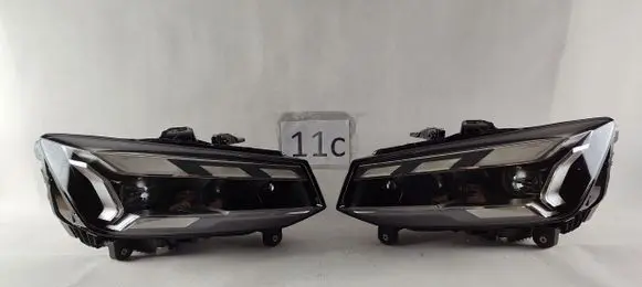 Audi Q2 - Headlights/headlamps set 