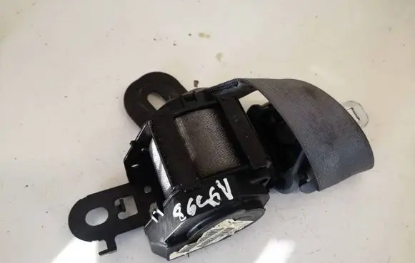 Jeep Grand Cherokee (WK) Rear seatbelt 1cl92trmaa