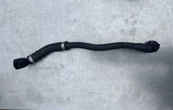 Mercedes-Benz C W206 Engine coolant pipe/hose A2068307402