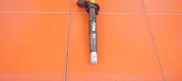 Mercedes-Benz C AMG W204 Fuel injector 0445115064 19MB44