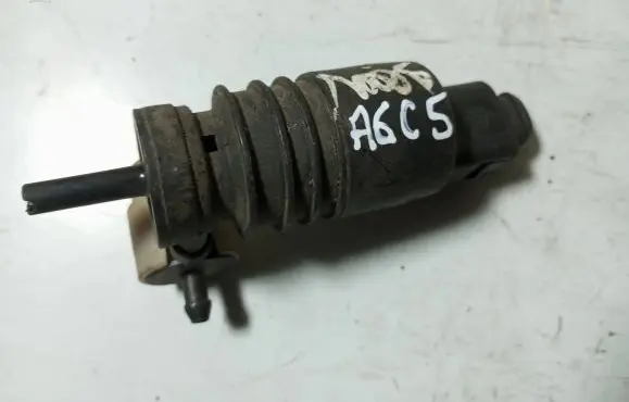 Audi A6 S6 C5 4B Windscreen/windshield washer pump