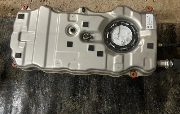 BMW 3 G20 G21 Fuel tank 24131812 5A0C248 10088214301