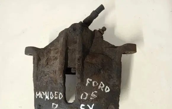 Ford Mondeo Mk III Front brake caliper