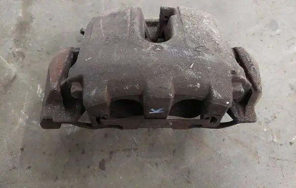 Mercedes-Benz ML W164 Front brake caliper