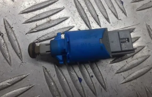 Renault Scenic II - Grand scenic II Clutch pedal sensor 8200168239