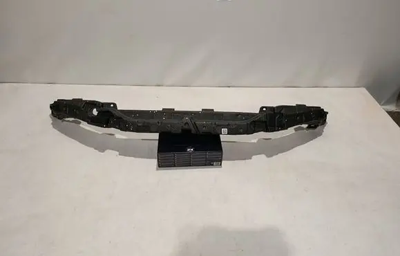 BMW 1 F40 Front bumper skid plate/under tray 8070942