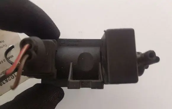 BMW 3 E46 Turbo solenoid valve 72279600 2247906