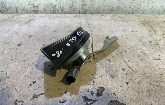 Mercedes-Benz GLA W156 Horn signal A0005405500 06092017 0527J06