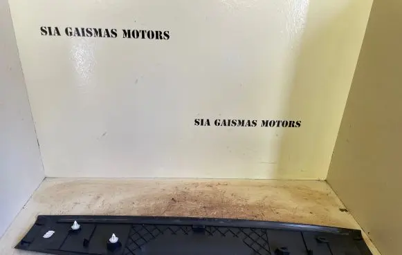BMW 1 E81 E87 Tailgate/trunk upper cover trim 7060635 15054410